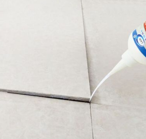 信丰瓷砖空鼓维修公司分享卫生间瓷砖脱落的原因可能有以下几点